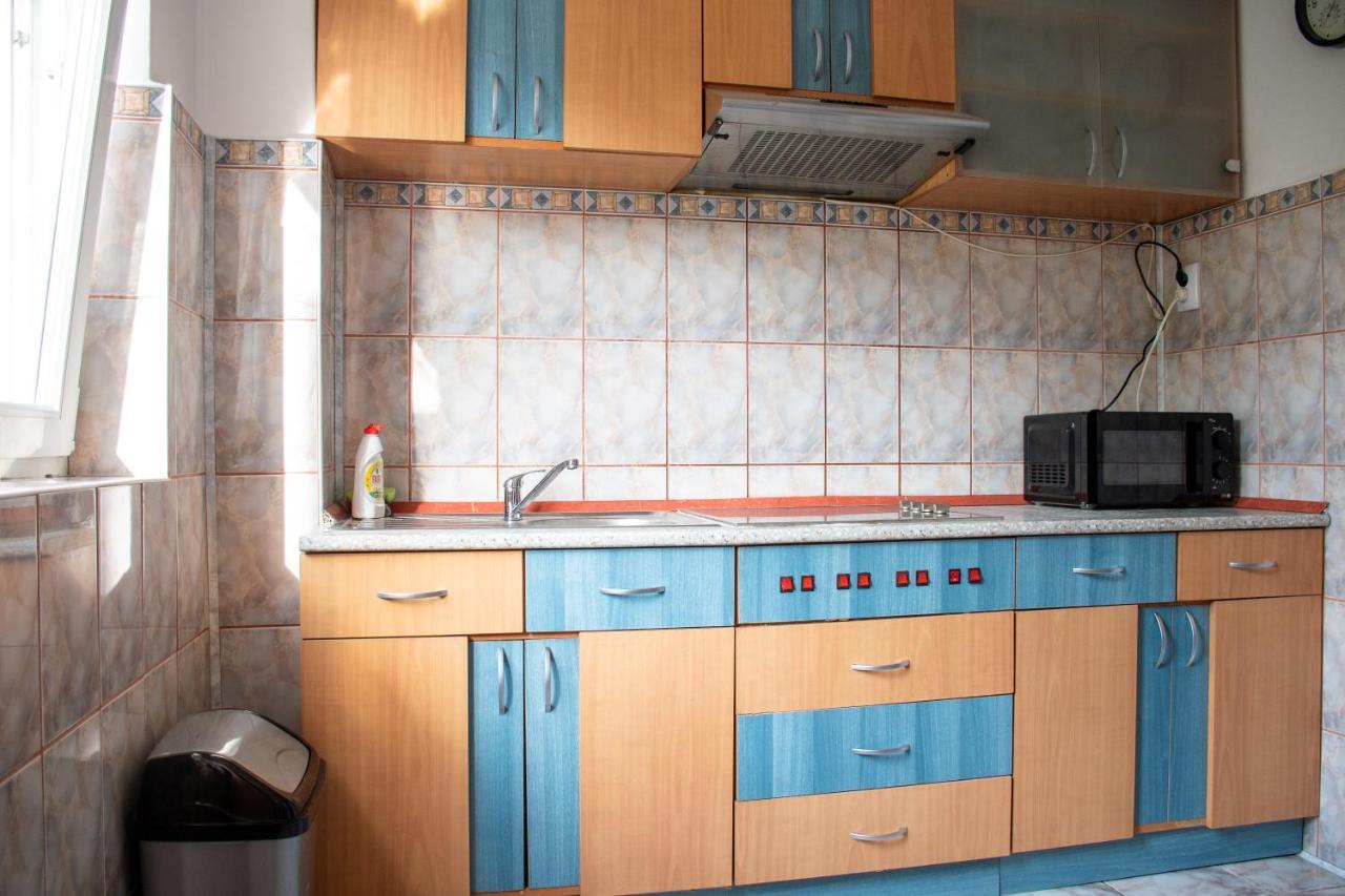 Family-Friendly Apartment Oradea Exterior photo