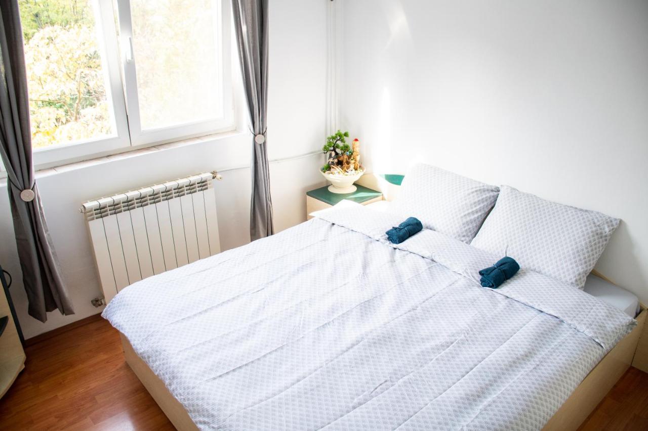 Family-Friendly Apartment Oradea Exterior photo